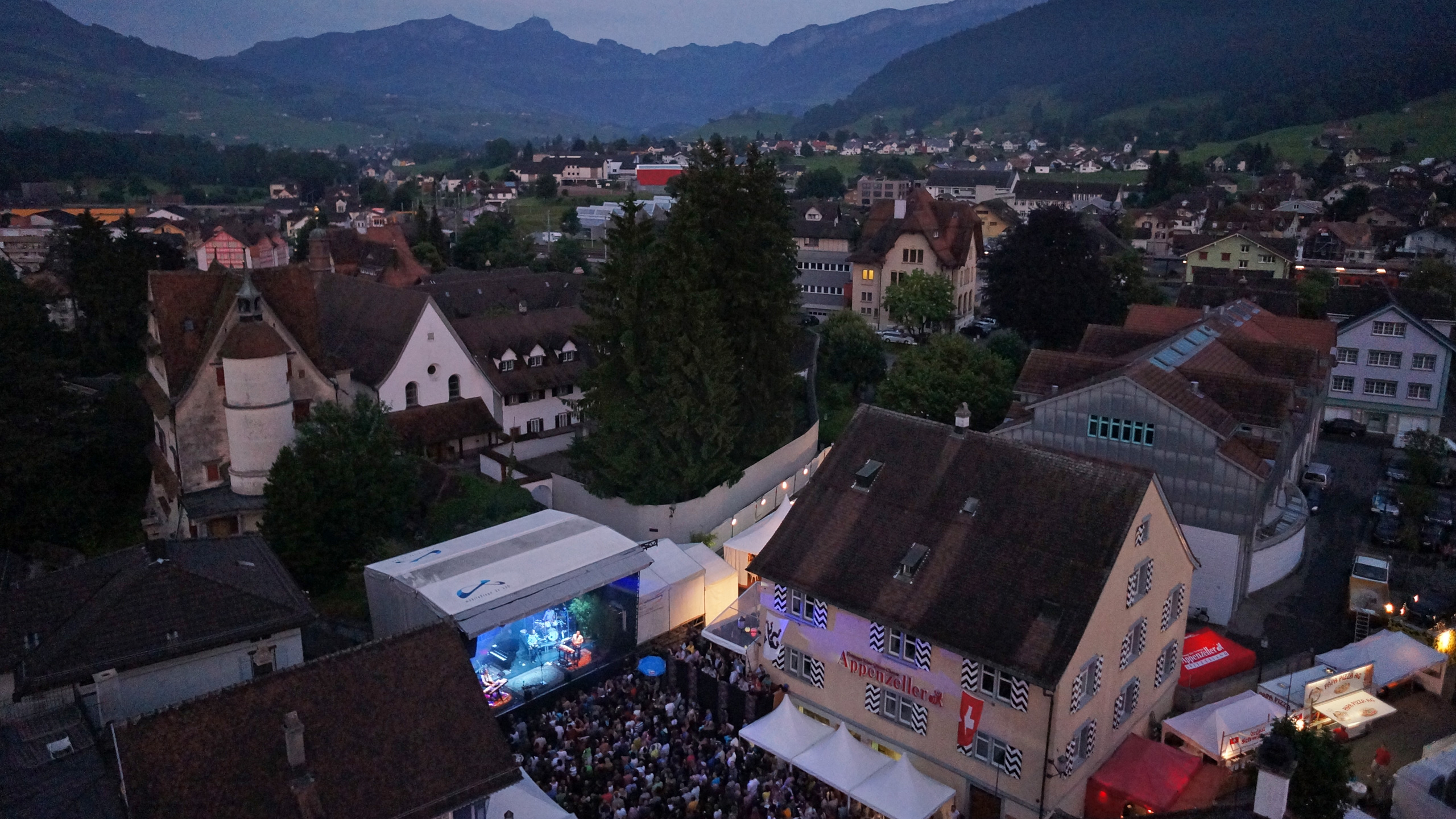 geomatik-drohnenvermessung-photo-video-postplatz-schaellibaum-ch-02