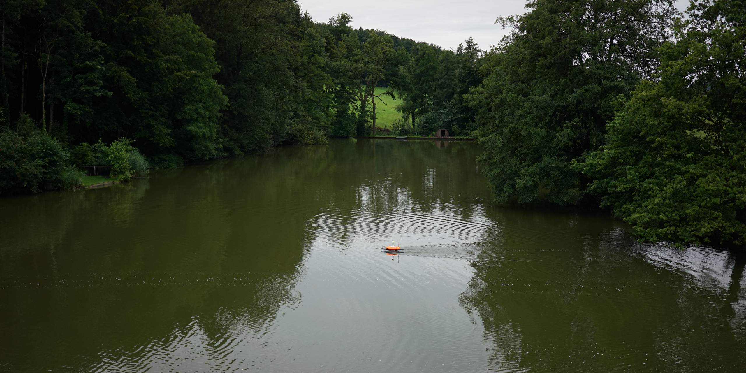 geomatik-gewaesservermessung-weiher-schaellibaum