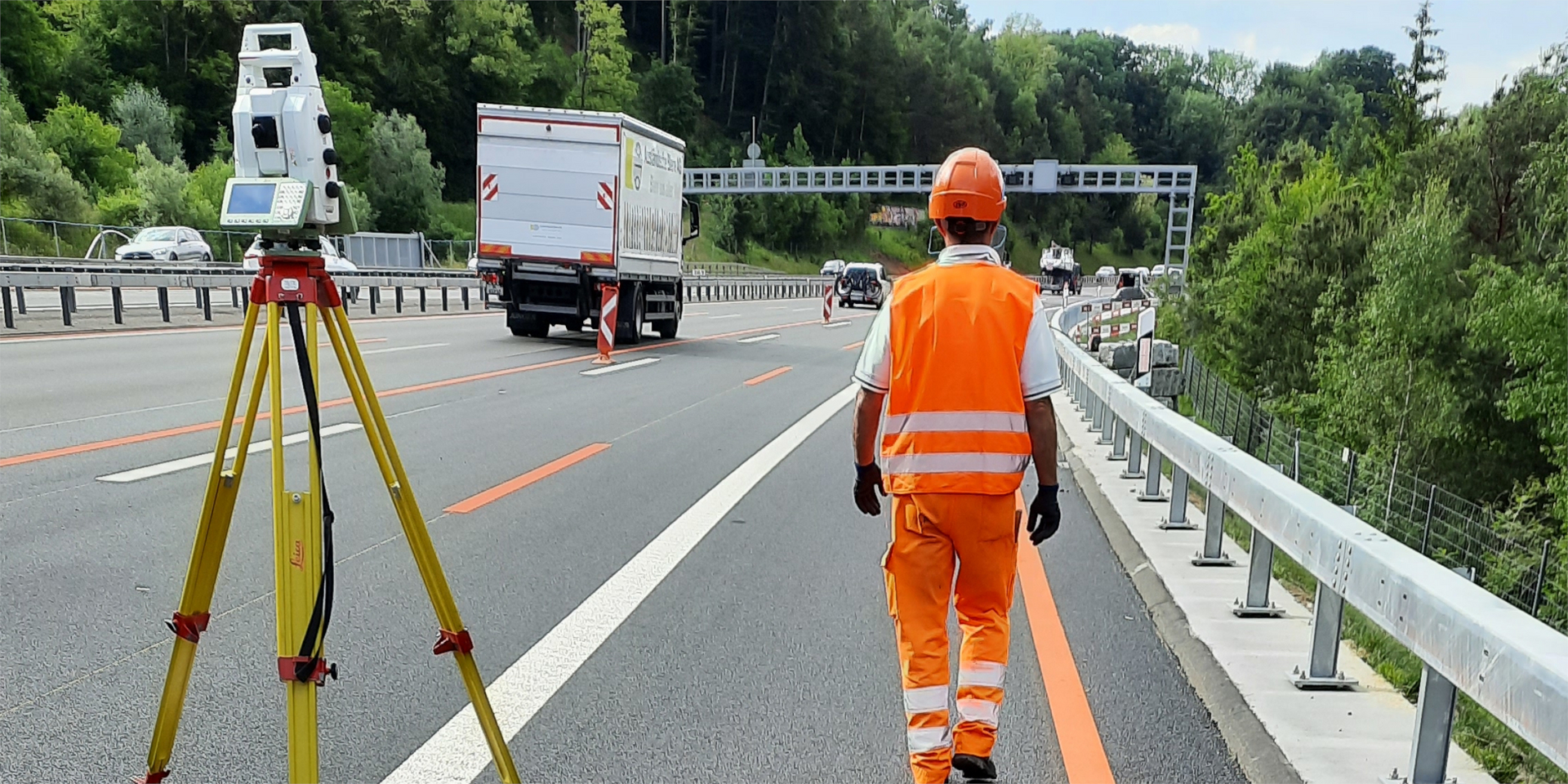 geomatik-bauvermessung-autobahn-schaellibaum